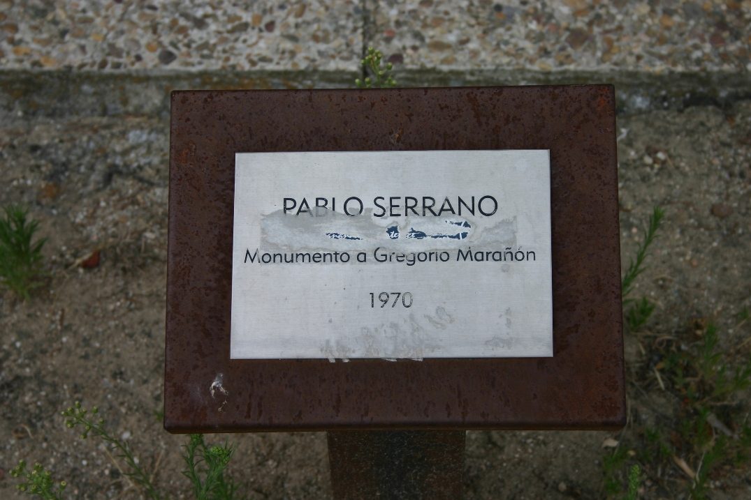 Gregorio Maranon's monument, Facultad de Medicina, Universidad Complutense, Madrid - 05.JPG
